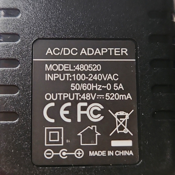 Power adapter wall plug New - Picture 3 of 6